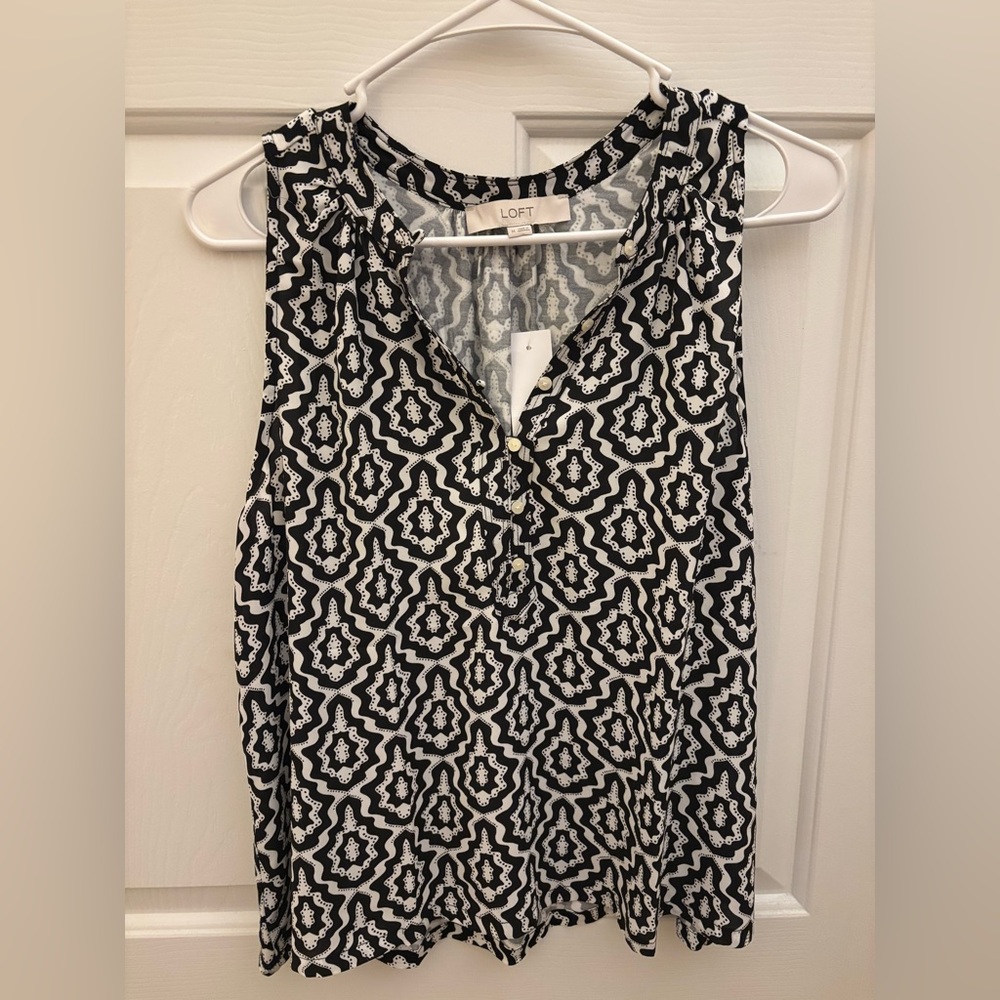 LOFT Monochrome Abstract Print Top Medium NWT